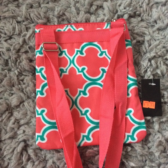 Nice small handbag, NWT. - Picture 3 of 3